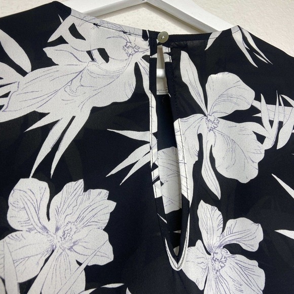 Show Me Your Mumu Black and White Floral Claudia Top Sz M - Picture 7 of 8